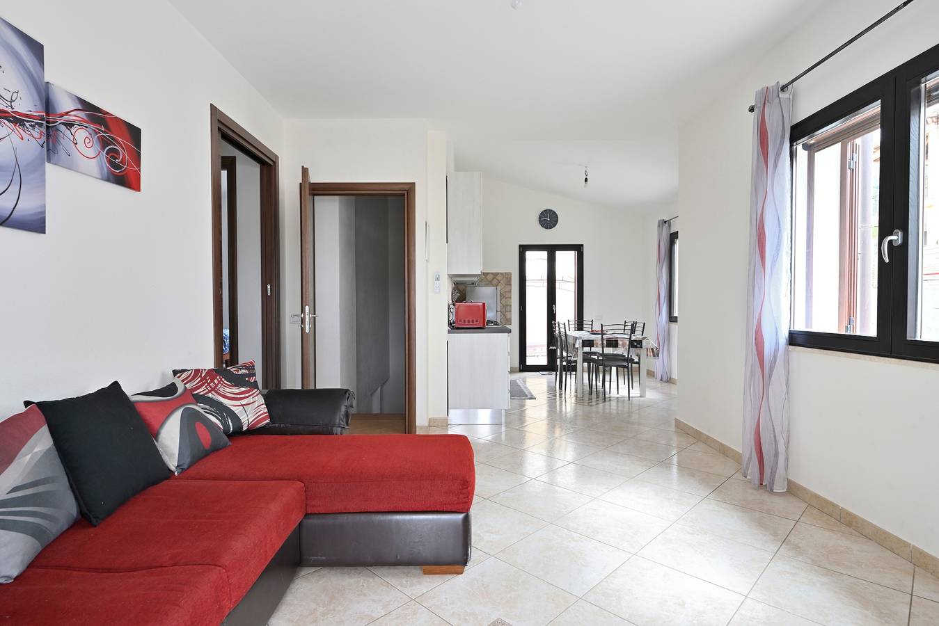Ferienhaus 'Ogliastra' mit Bergblick, privatem Garten und Klimaanlage in Bari Sardo, Ogliastra Provinz
