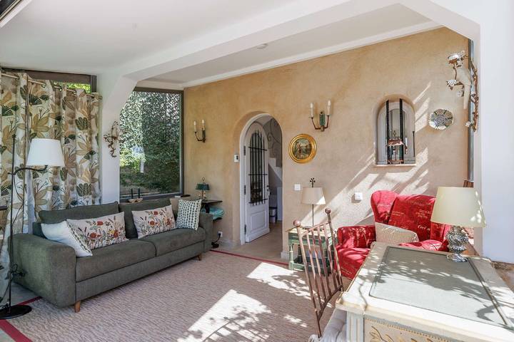 Ganze Ferienwohnung, Ferienwohnung für 4 Personen mit Pool in Mougins, Mittelmeerküste (Frankreich)