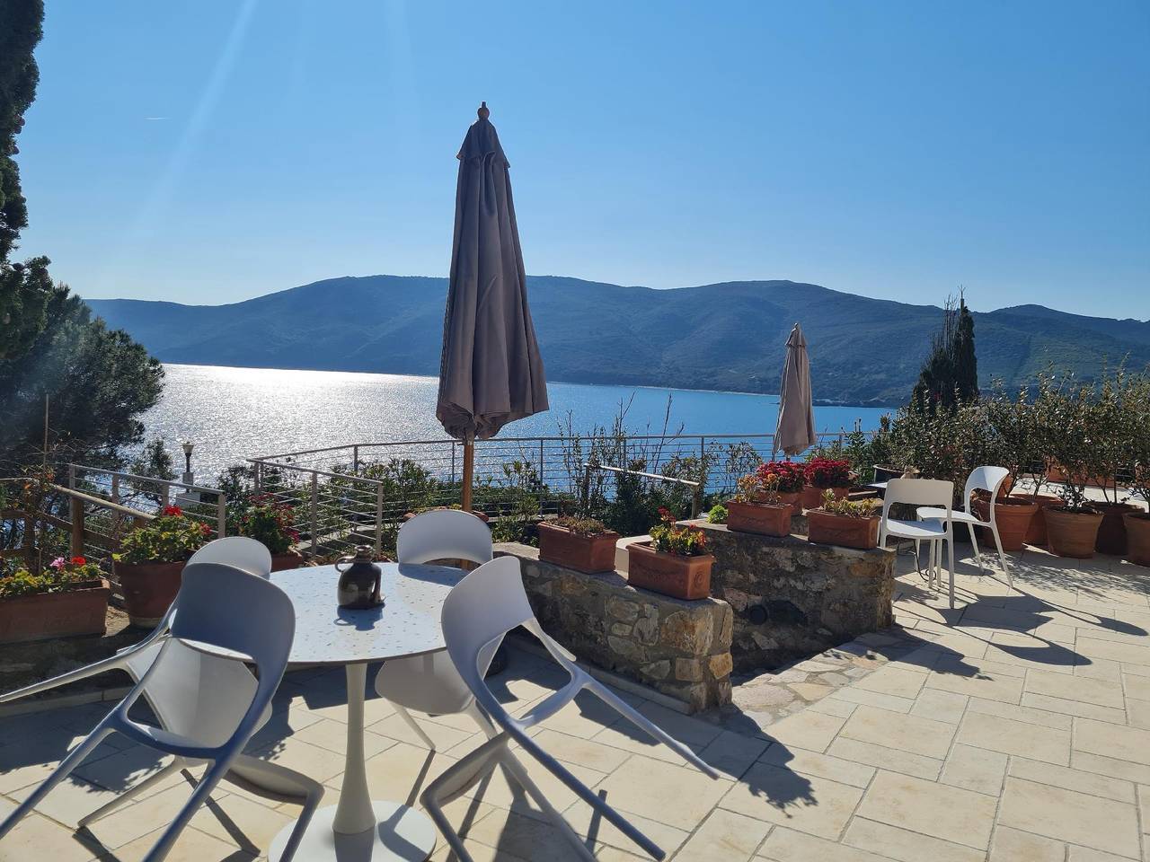 Ganze Ferienwohnung, Apt. Trudy , Charme nur ein paar Schritte vom Meer entfernt in Lacona, Elba