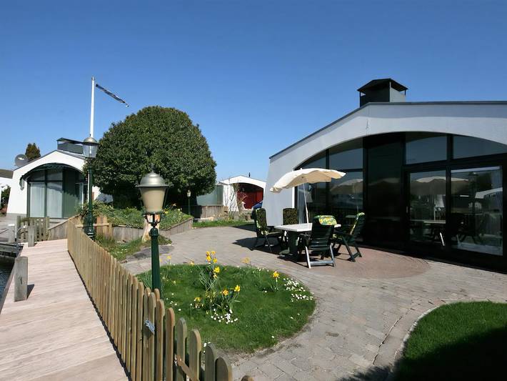 Ferienhaus für 4 Personen, mit Terrasse in Lemmer