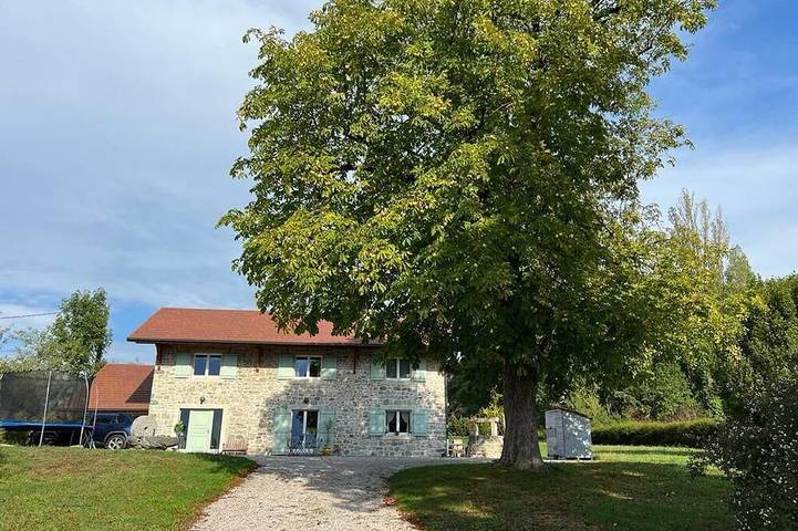 Location de vacances pour 10 personnes à Loisin