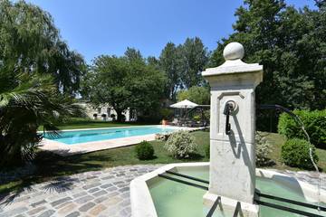 Chambre d’hôte pour 2 personnes, avec jardin ainsi que piscine et jacuzzi à Le Taillan-Médoc