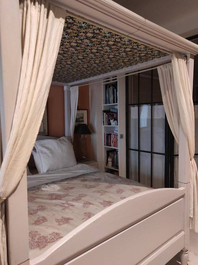 Double Room with Private Bathroom in Bergerac, Périgord Pourpre