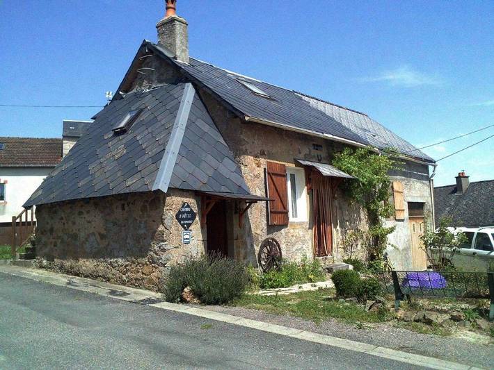 Gîte pour 3 personnes, avec jardin et vue à Sommant