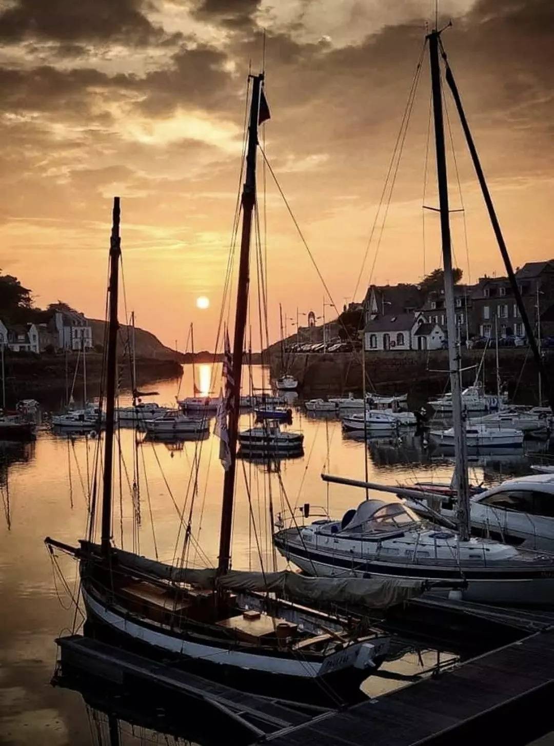 Gran villa de 140m2, con espléndidas vistas al puerto de Dahouët. in Dahouët, Pléneuf-Val-André