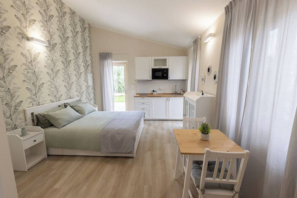 Ganze Wohnung, Diana studio apartment, fully equipped, in a relaxing corner of greenery in Fiumicino, Rom Provinz