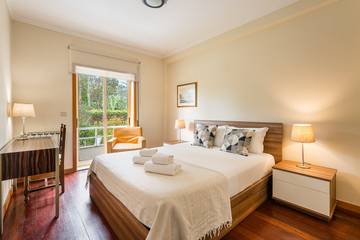 Vacation Rental for 6 Guests in Parque Natural do Litoral Norte, Braga District, Picture 3