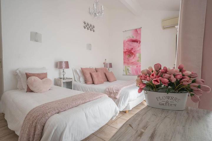 Hôtel pour 3 personnes, avec terrasse
