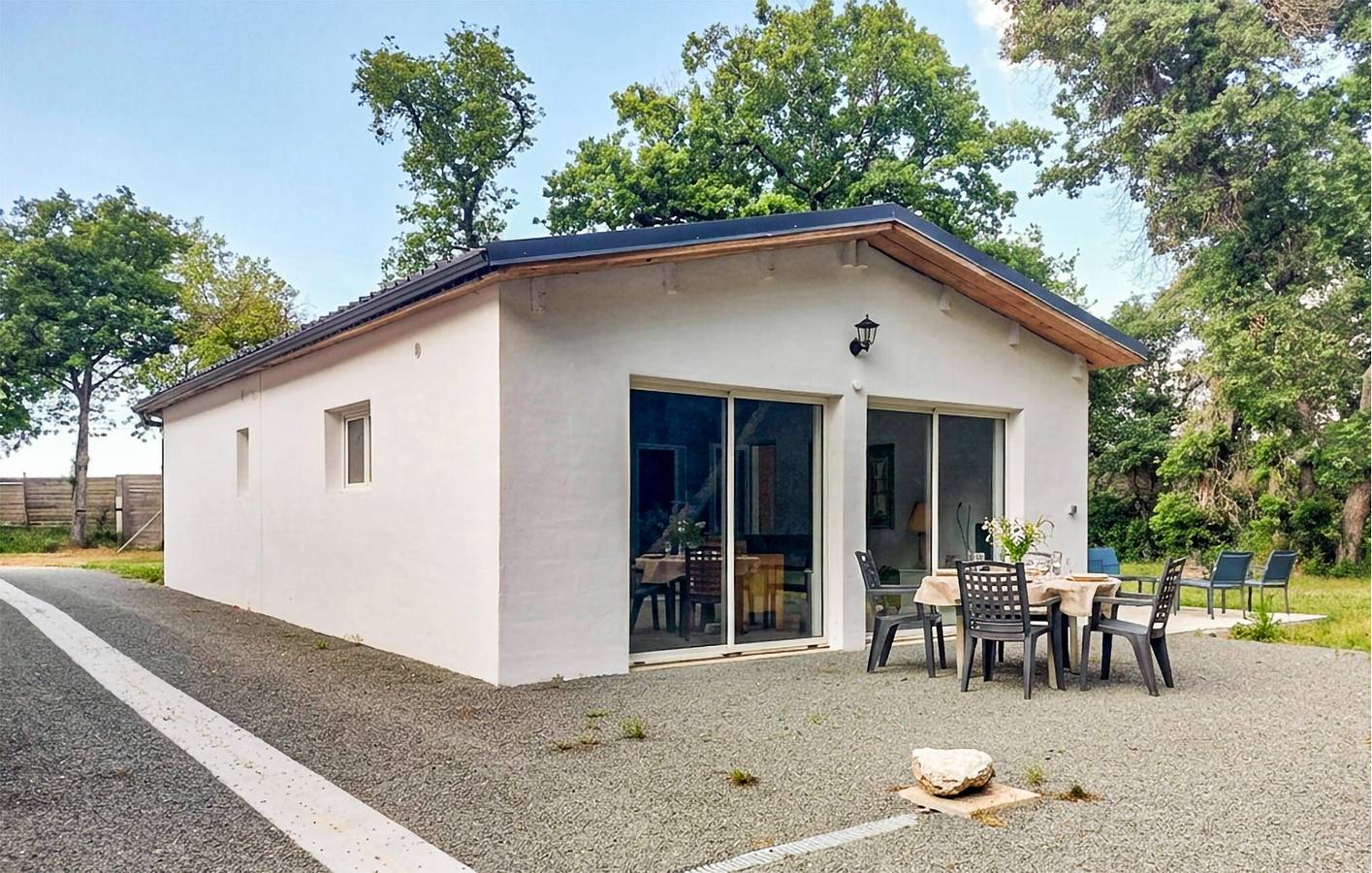 Reizende 300 m² große Wohnung mit Pool, Garten und WLAN, 2,5 km vom Plage Nord entfernt in Saint-Laurent-de-la-Prée, Rochefort und Umgebung