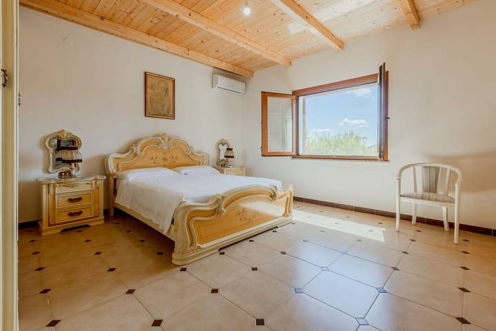 Appartement entier, Appartement de vacances pour 7 personnes avec balcon/terrasse in Nuraxi Figus, Gonnesa