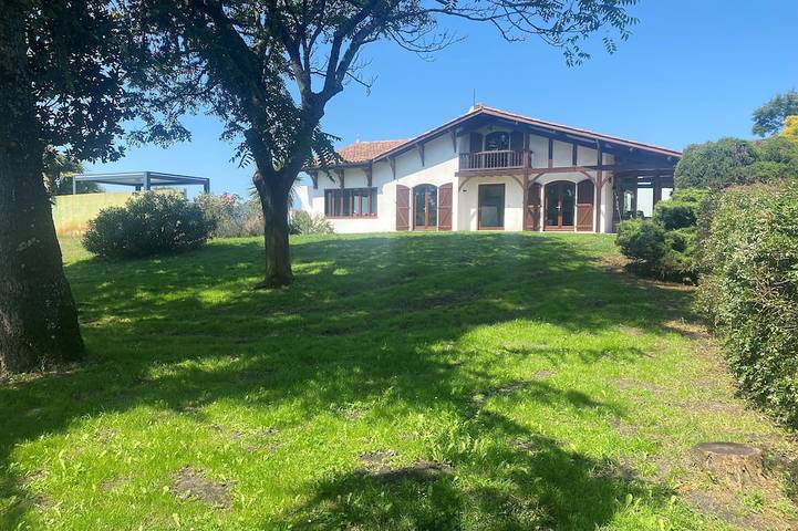 Maison de vacances pour 15 personnes, avec Balcon ainsi que Jacuzzi et Jardin à Liposthey
