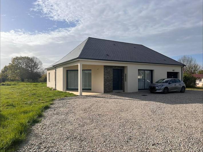 Gîte pour 4 personnes, avec vue ainsi que jardin et terrasse à La Guierche