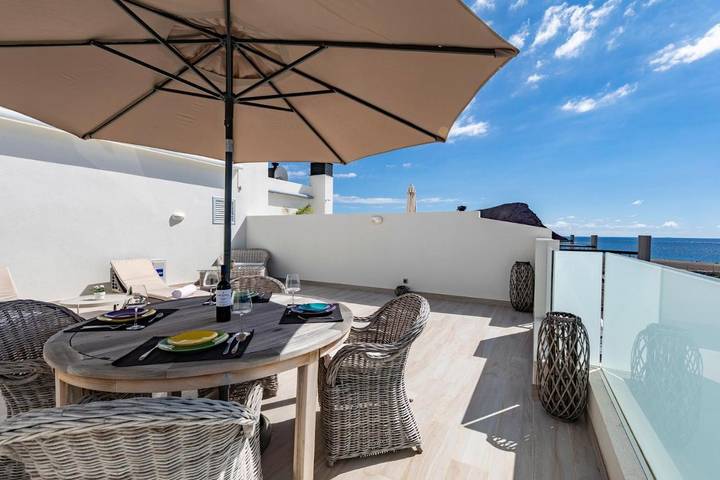 Apartamento para 3 personas, con terraza y piscina para niños además de vistas y piscina en La Tejita