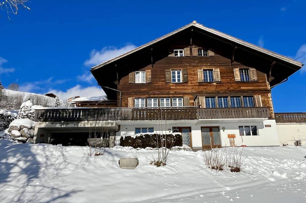 Ganze Wohnung, Ariel Appartement/Fewo, Dusche oder Bad, Wc 8-Bettwohnung in Saanenmöser, Saanen