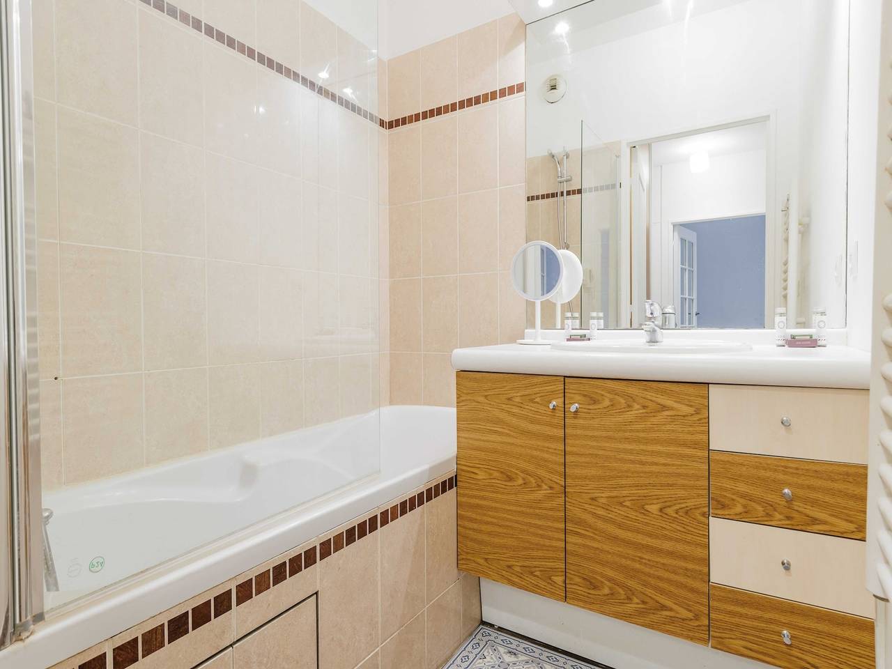 Ganze Wohnung, Classy appartement - Clichy in Clichy, Hauts-de-Seine