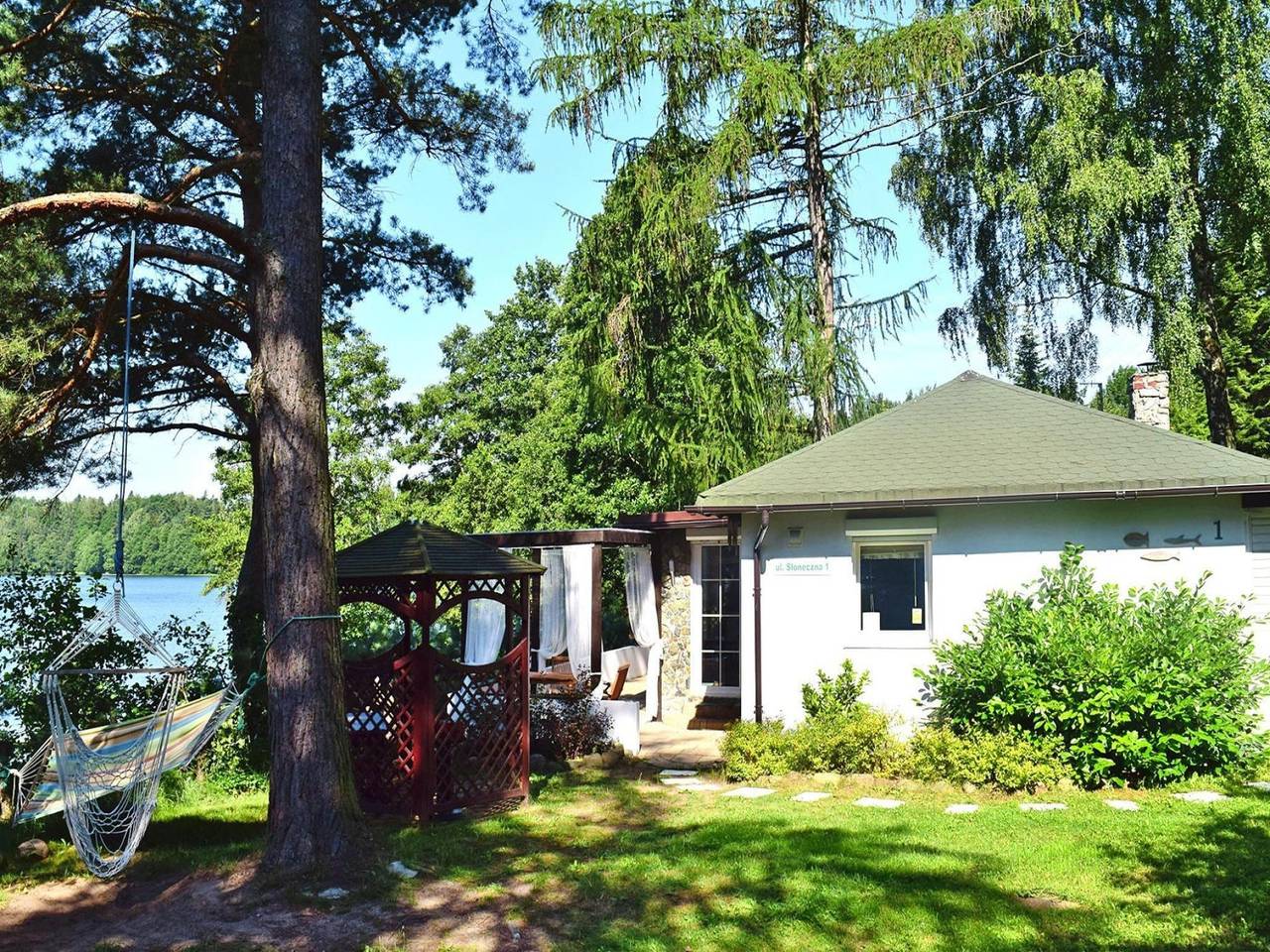 Ein wunderschönes Ferienhaus mit Seezugang in powiat wejherowski