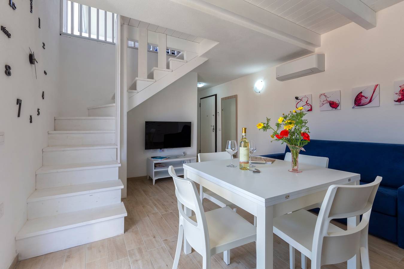 Entire apartment, Holiday Apartment “Sa Domo Mea Isola Rossa” with Sea View and Air Conditioning in Trinità d'Agultu e Vignola region, Olbia-Tempio