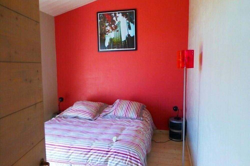 Villa en parcela de 1100m2 rodeada de muros zona muy tranquila este oeste in Loix, Isla de Ré