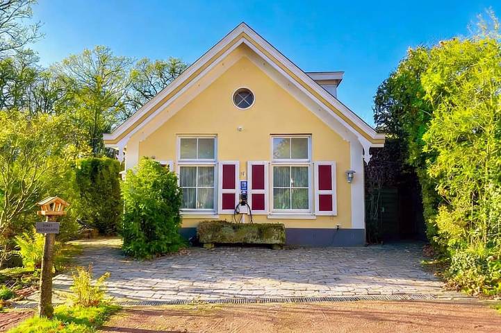 Ferienhaus für 2 Personen, mit Whirlpool und Garten sowie Terrasse