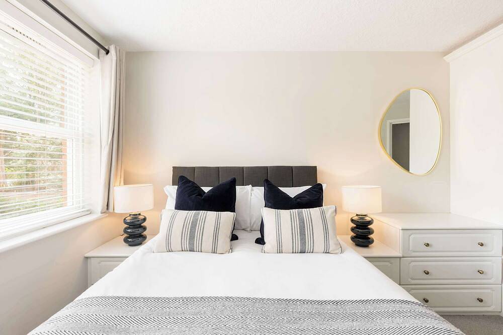 Entire apartment, Apt 5 Chestnut Court - Leamington Spa in Leamington Spa, Warwickshire