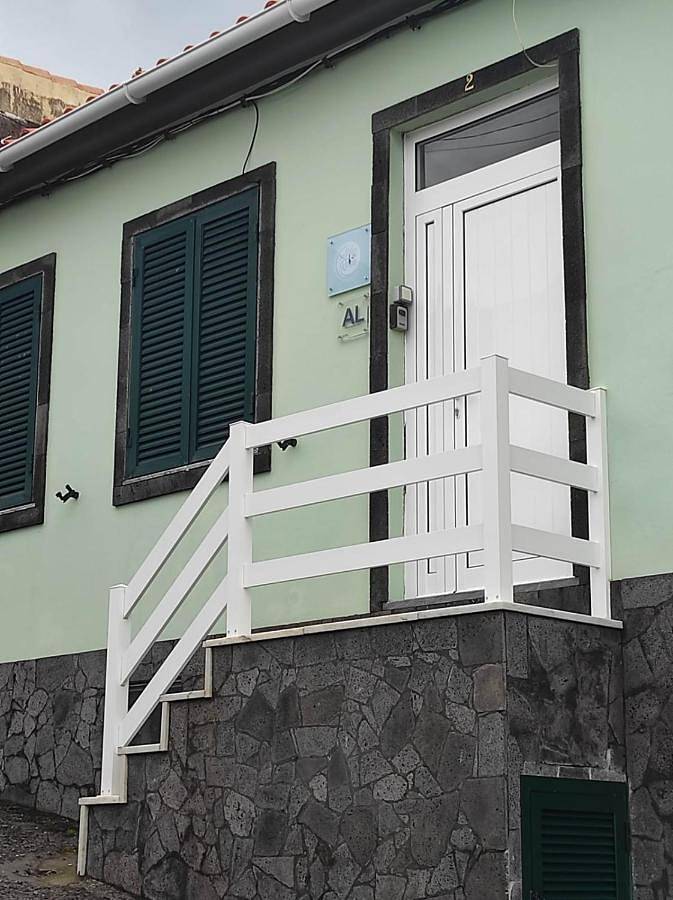 Gîte pour 2 personnes, avec terrasse et vue à Horta - 3