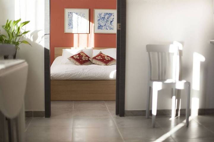 Gîte pour 4 personnes, avec Terrasse et Jardin à Rousset