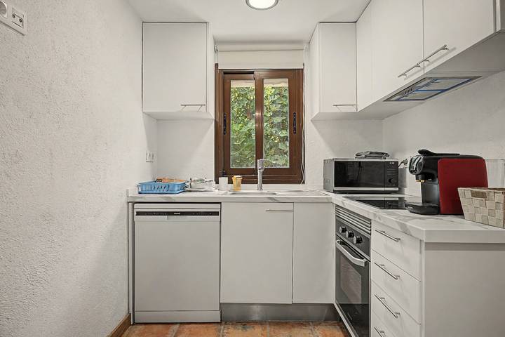 Hel lägenhet, Apartment 'Ca La Selma' with Balcony and Wi-Fi in Pla de Manlleu, Aiguamúrcia