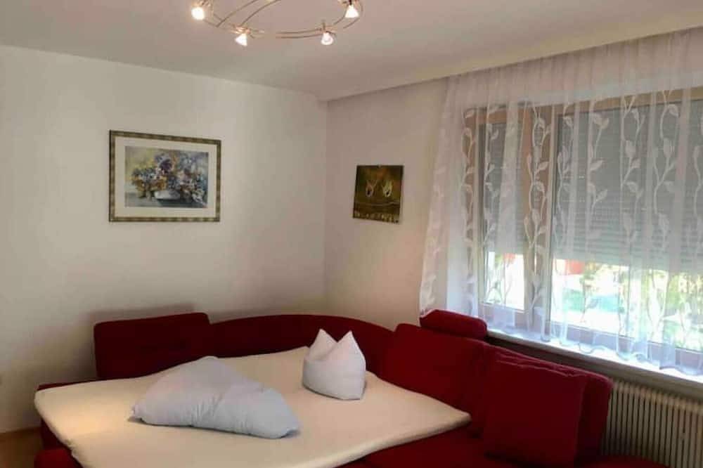 Ganze Wohnung, Sonnige, ruhige Wohnung in Innsbruck am Stadtrand! in Arzl, Innsbruck