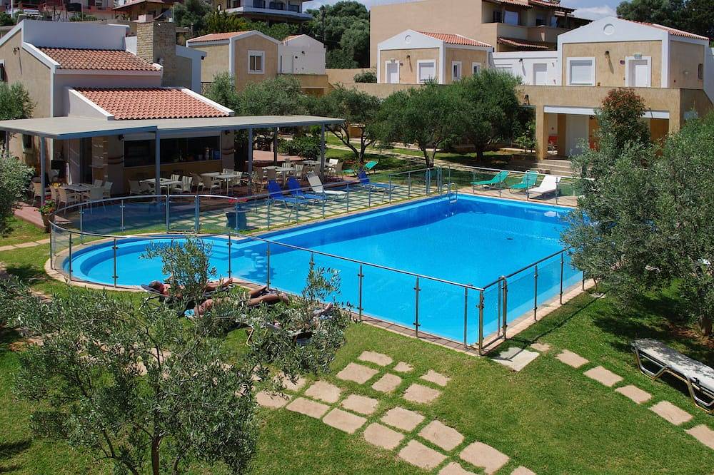 Ganze Wohnung, Cozy House with Swimming Pool Near the Sea in Daratsos, Chania und Umgebung
