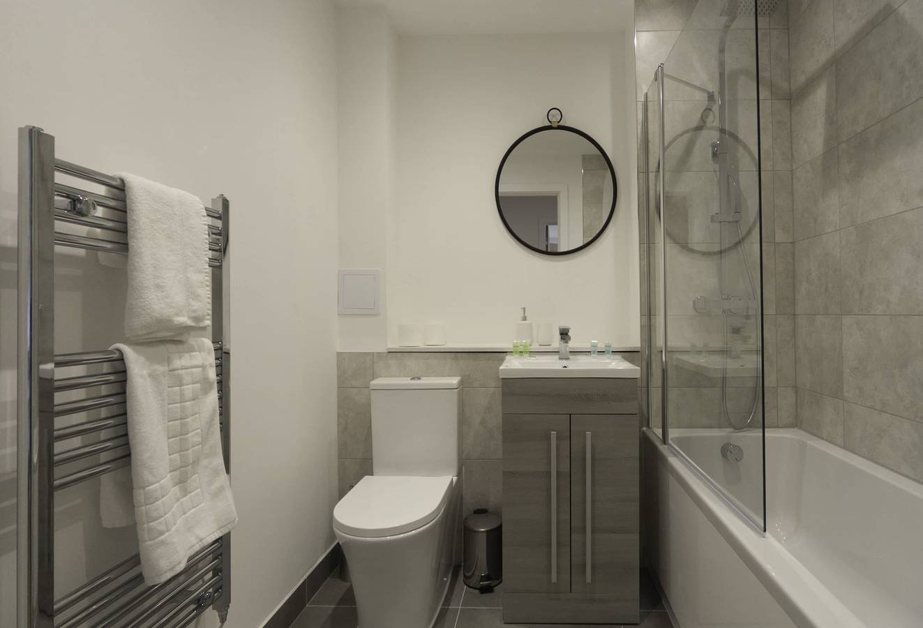 Ganze Wohnung, 1Br Apartment near Ashford | with Wifi and Balcony in Ashford, Ashford und Umgebung