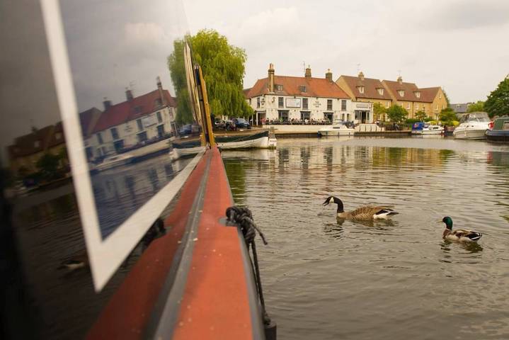 Bateau pour 2 personnes, avec Terrasse et Vue dans Ely - 3