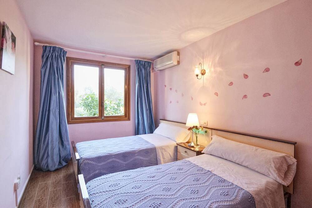 Schöne Villa mit Pool und Garten in El Toro, Calvià