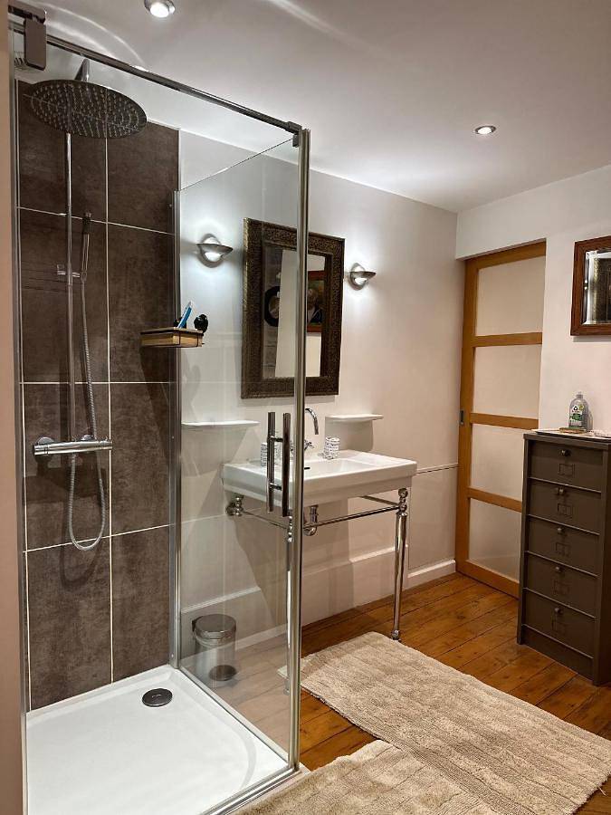 Chambre de charme au coeur du vieux Valence -Confort & Calme in Valence, Région de Valence