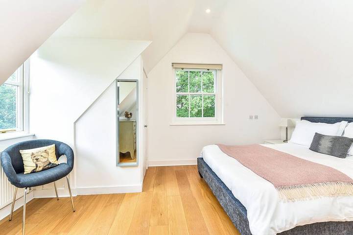 The Garden House  - a contemporary house on the edge of Petworth, South Downs in Petworth, South Downs