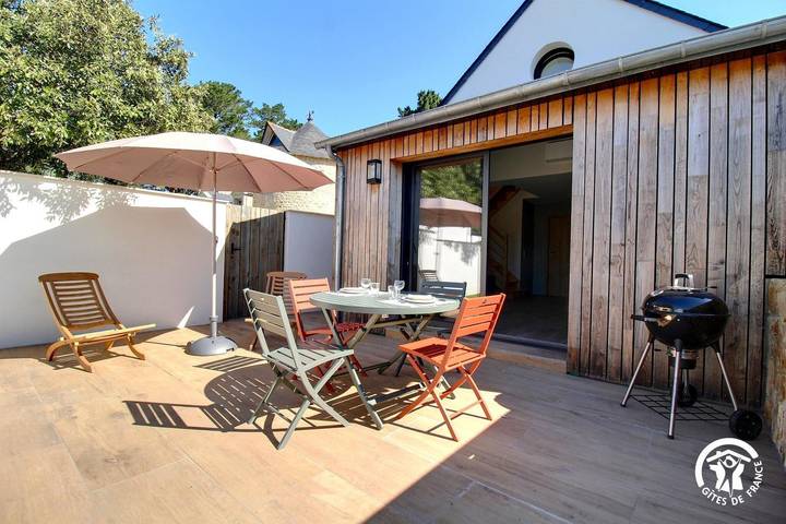 Gîte pour 2 personnes, avec terrasse et jardin dans Plage de Locmiquel - 2
