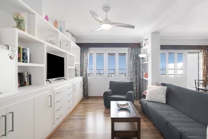 Entire apartment, Apartment 'Miramar' with Sea View, Wi-Fi and Air Conditioning in Playa Barbate, Barbate