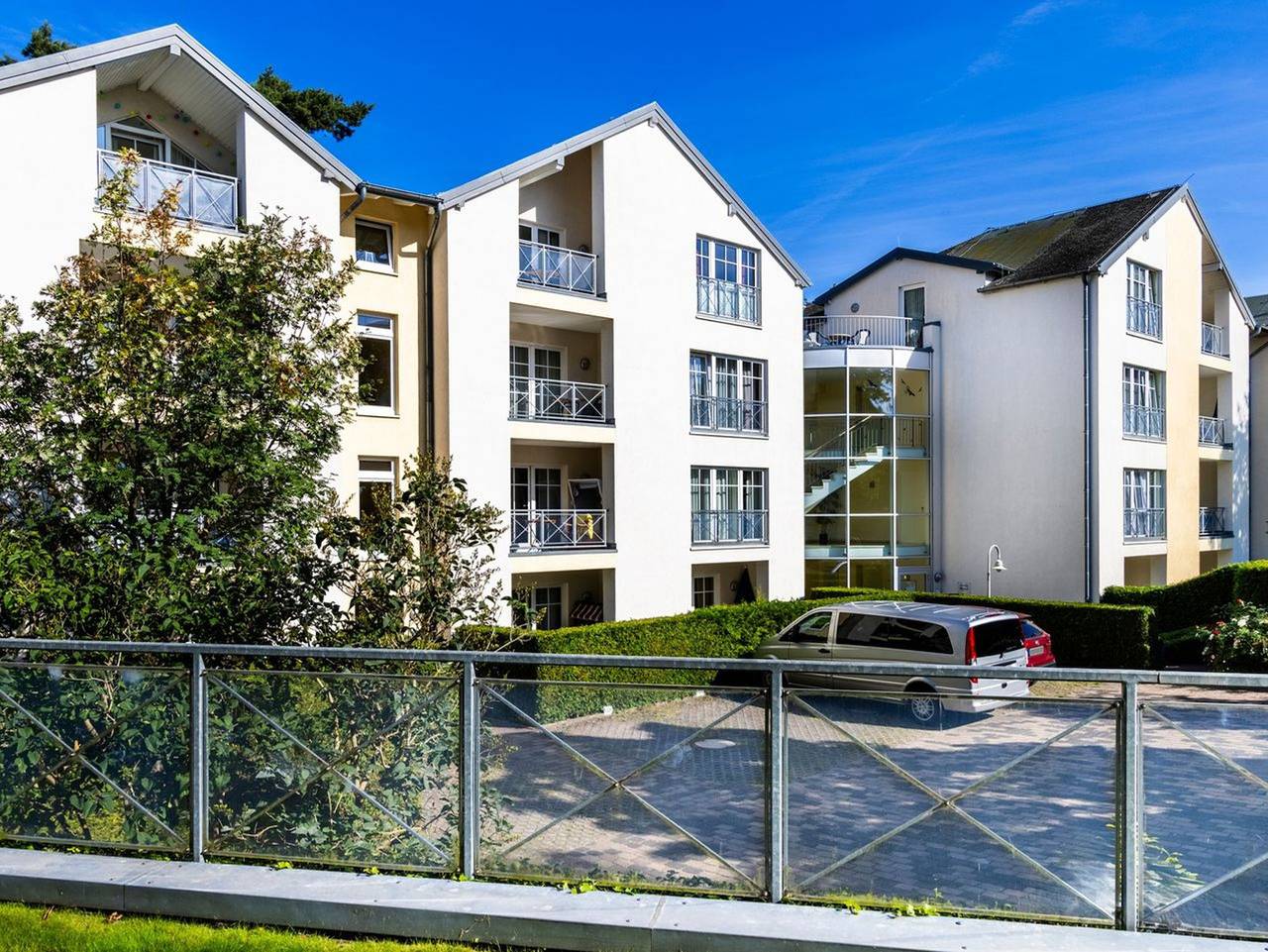 Ganze Ferienwohnung, Inselstrand - Ferienwohnung inklusive Tiefgarage und Saisonstrandkorb  - nur 100 m zur Ostsee! in Seebad Heringsdorf, Heringsdorf