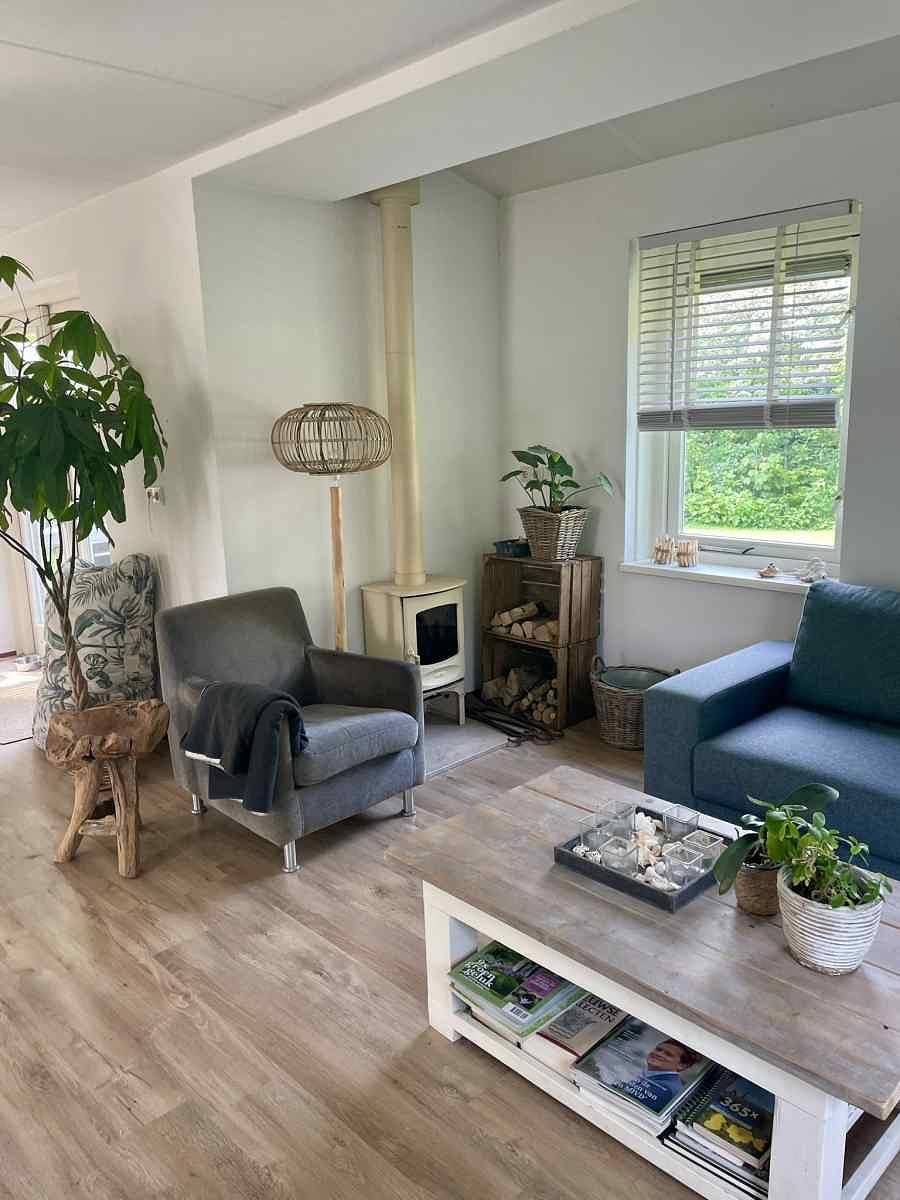 Attraktives 6-Personen-Ferienhaus in Zonnemaire in Zonnemaire, Zeeuwse Kust