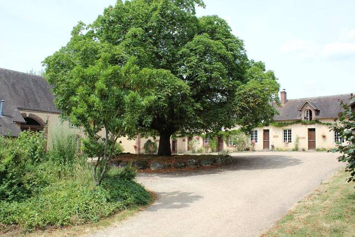 Hôtel pour 2 personnes, avec Terrasse et Jardin ainsi que Vue sur le lac et Vue à Le Plessis-Dorin