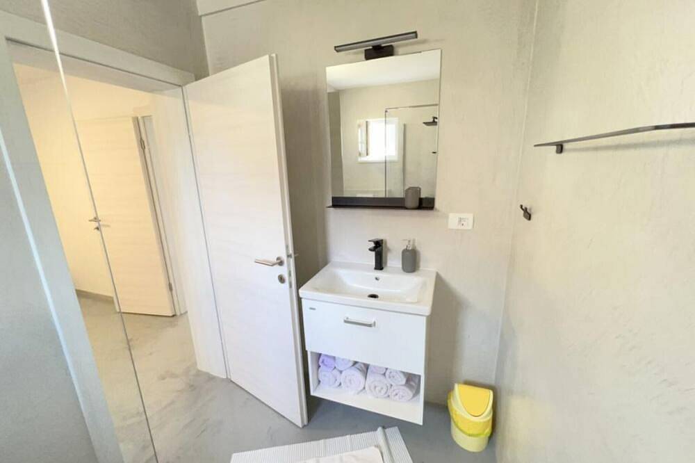 Ganze Wohnung, One bedroom apartment with sea view (1) in Dubrovnik-Neretva