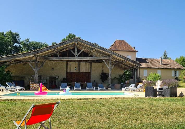 Chambre d’hôte pour 8 personnes, avec Jacuzzi et Terrasse ainsi que Jardin et Piscine dans le Lot-et-Garonne