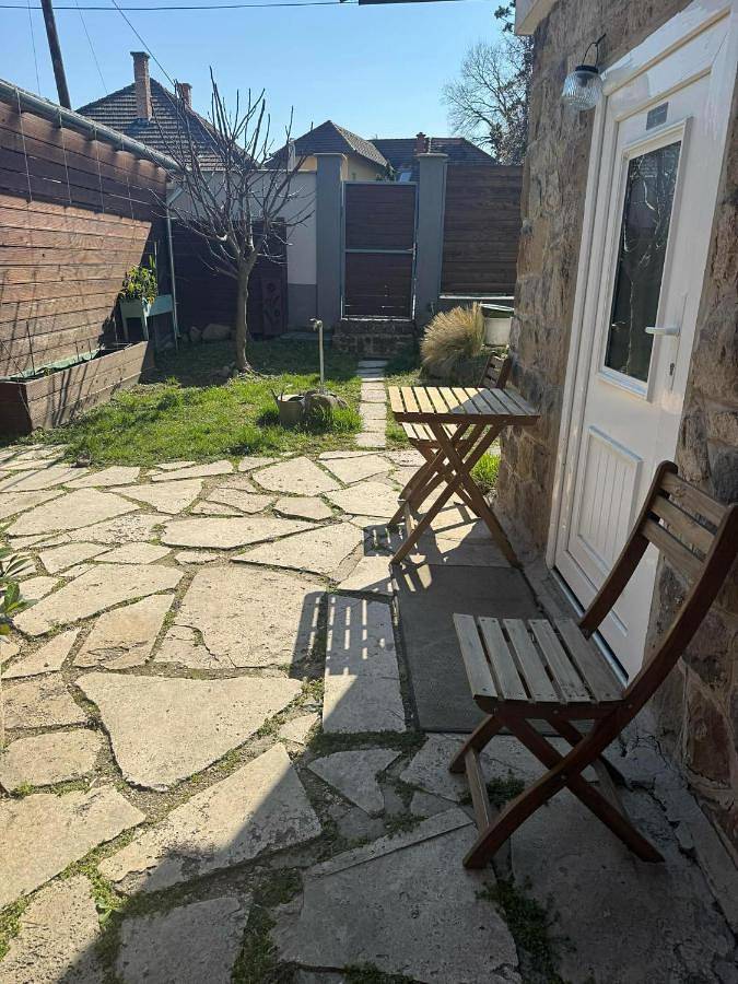 Apartament wakacyjny dla 3 osób, z sauna i taras oraz ogród, zwierzęta dozwolone w Szentendre