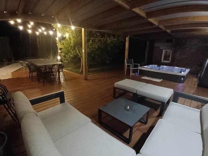 Maison de vacances pour 14 personnes, avec jardin ainsi que jacuzzi et piscine, animaux acceptés