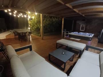 Gîte pour 14 personnes, avec piscine ainsi que jardin et jacuzzi, animaux acceptés dans Camblain-l'Abbé