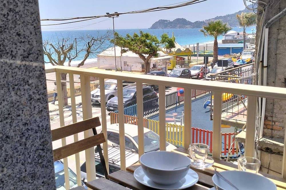 Appartamento intero, Family House B Lato Mare in Letojanni, Provincia di Messina