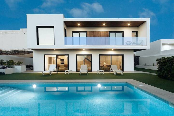 Villa pour 7 personnes, avec balcon et jardin - 1