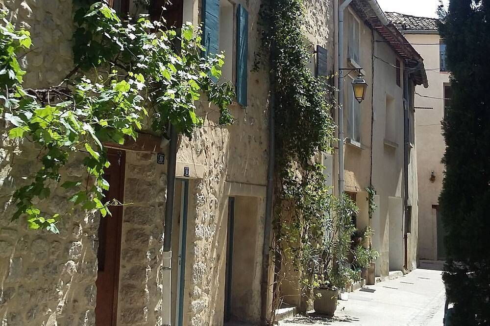 La Petite Maison Bleue Cœur du Village de Buis-les-baronnies 4 Personnes in Buis-les-Baronnies, Nyons und Umgebung