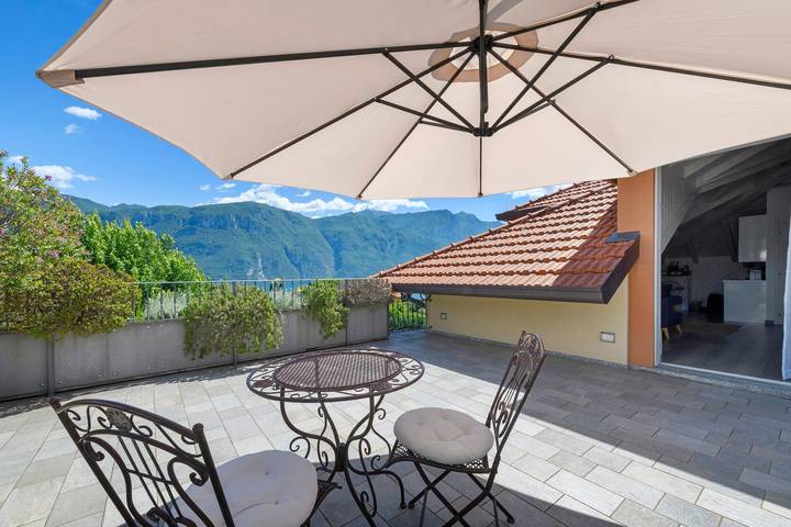 Holiday rental for 6 people, with Garden and Lake view