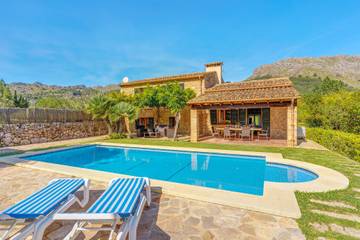 Finca in Torrent de la Vall d'en Marc, Pollença für 8 