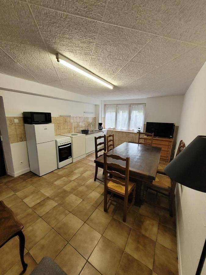 Appartement de vacances pour 7 personnes, avec vue ainsi que terrasse et jardin